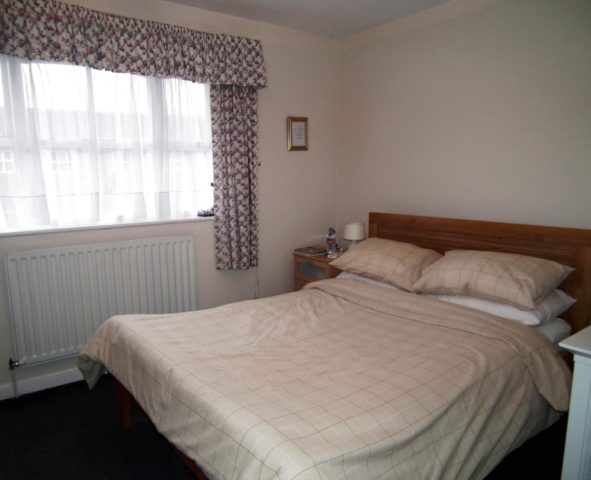  Image of 2 bedroom Terraced house to rent in Thorneycroft Close Walton-on-Thames KT12 at Walton On Thames  Surrey, KT12 2YD